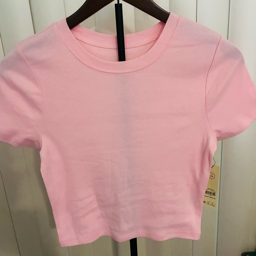 No Boundaries Pink Crop Crew Tee.